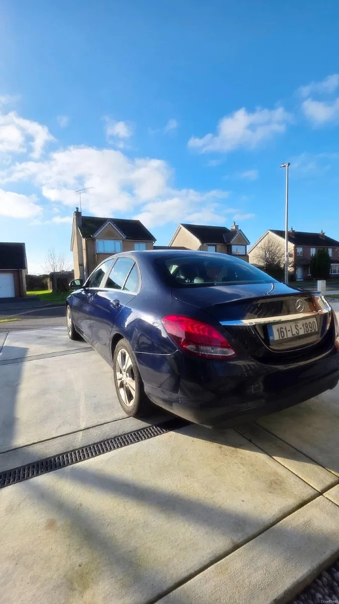Mercedes-Benz C-Class 2016 - Image 2