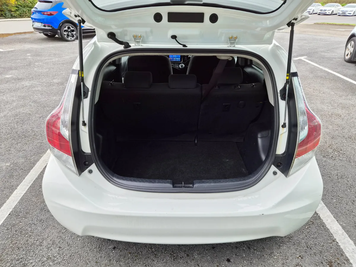 Toyota Aqua 2016 1.5L Petrol Hybrid Automatic - Image 4