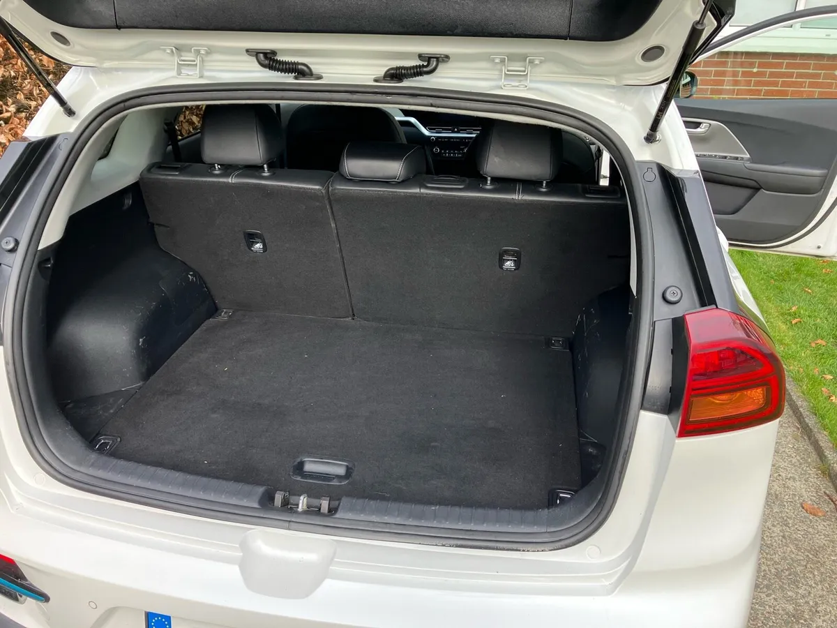 Kia e-Niro EV Long Range - Image 5