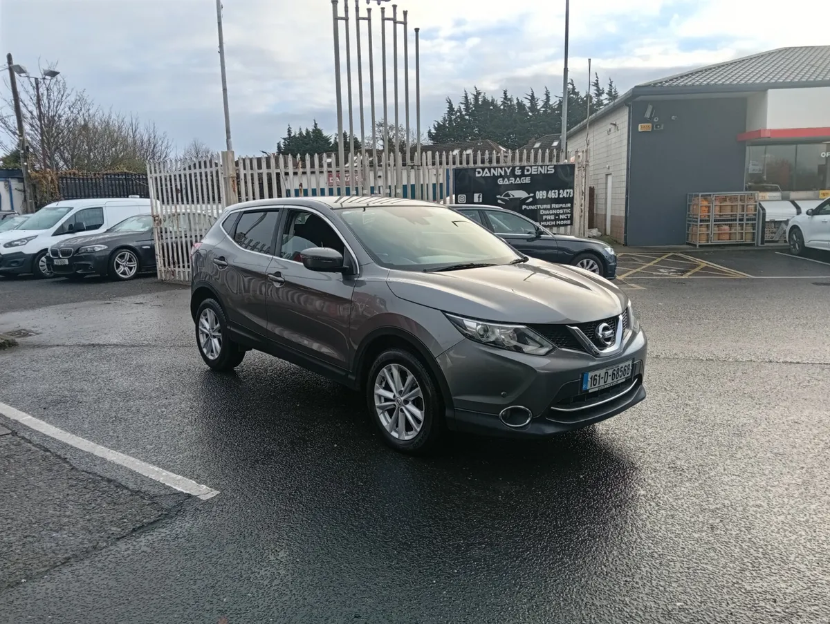 Nissan Qashqai 2016 only 101,000 kms - Image 1