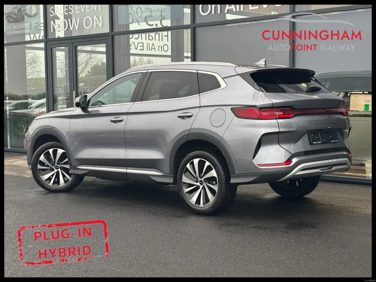 BYD SEAL U DM-i Design AWD 320BHP - Image 2