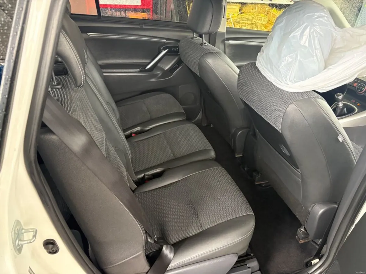 Toyota Verso 1.6 D4D Excel 7-Seater - Image 3