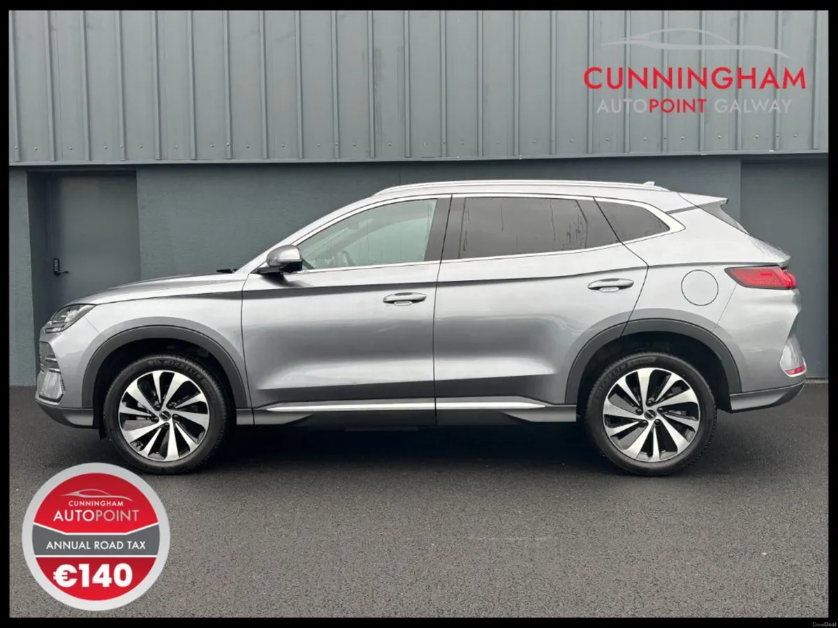 BYD SEAL U DM-i Design AWD 320BHP - Image 4