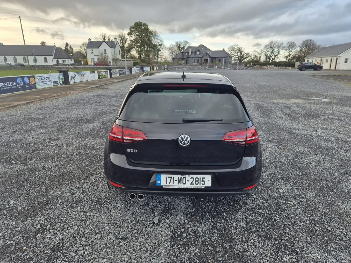 Volkswagen Golf 2017 - Image 2