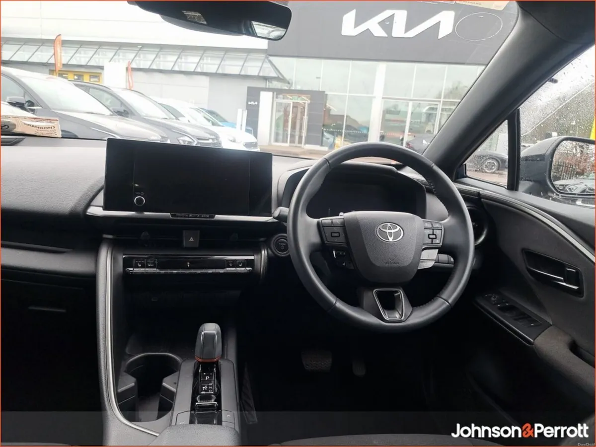 Toyota C-HR 1.8 HYBRID SPORT - Image 4