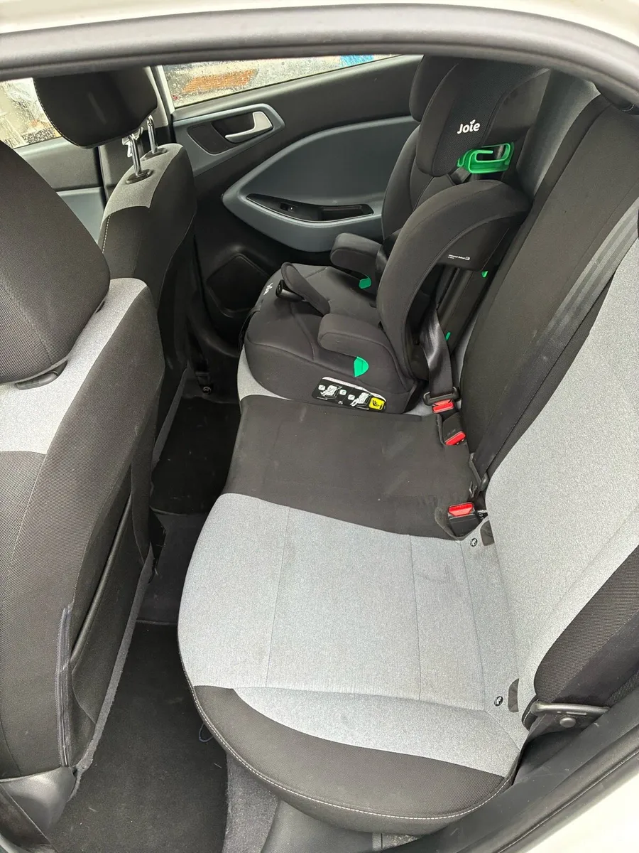 Hyundai i20 - Image 2