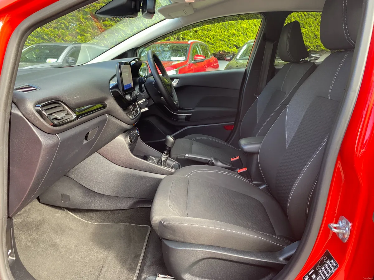 Ford Fiesta Titanium 1.0T 100hp M6 - Image 4