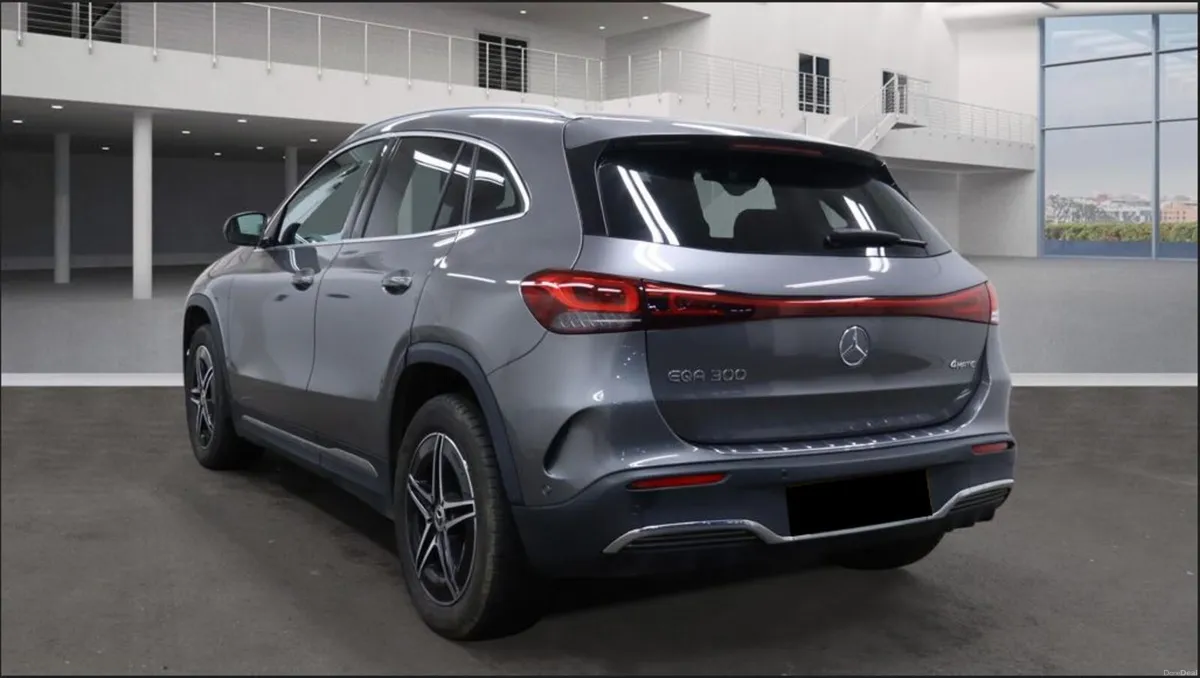 2024 MERCEDES-BENZ EQA 300 AMG LINE 4MATIC - Image 3