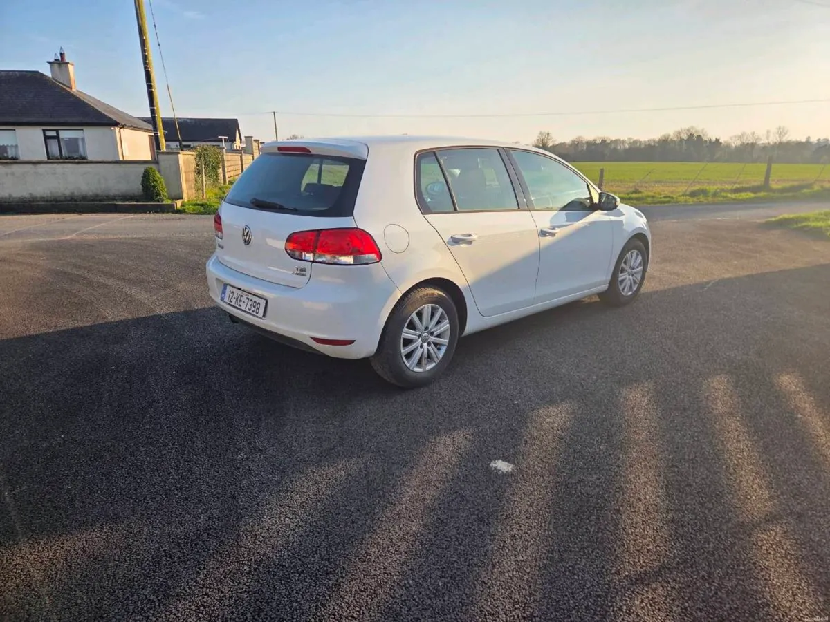 Rare low mileage Golf 2012 Auto, carplay/rev cam - Image 2