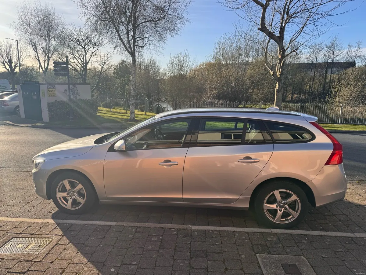 VOLVO V60 D4 - 2014 - Image 2