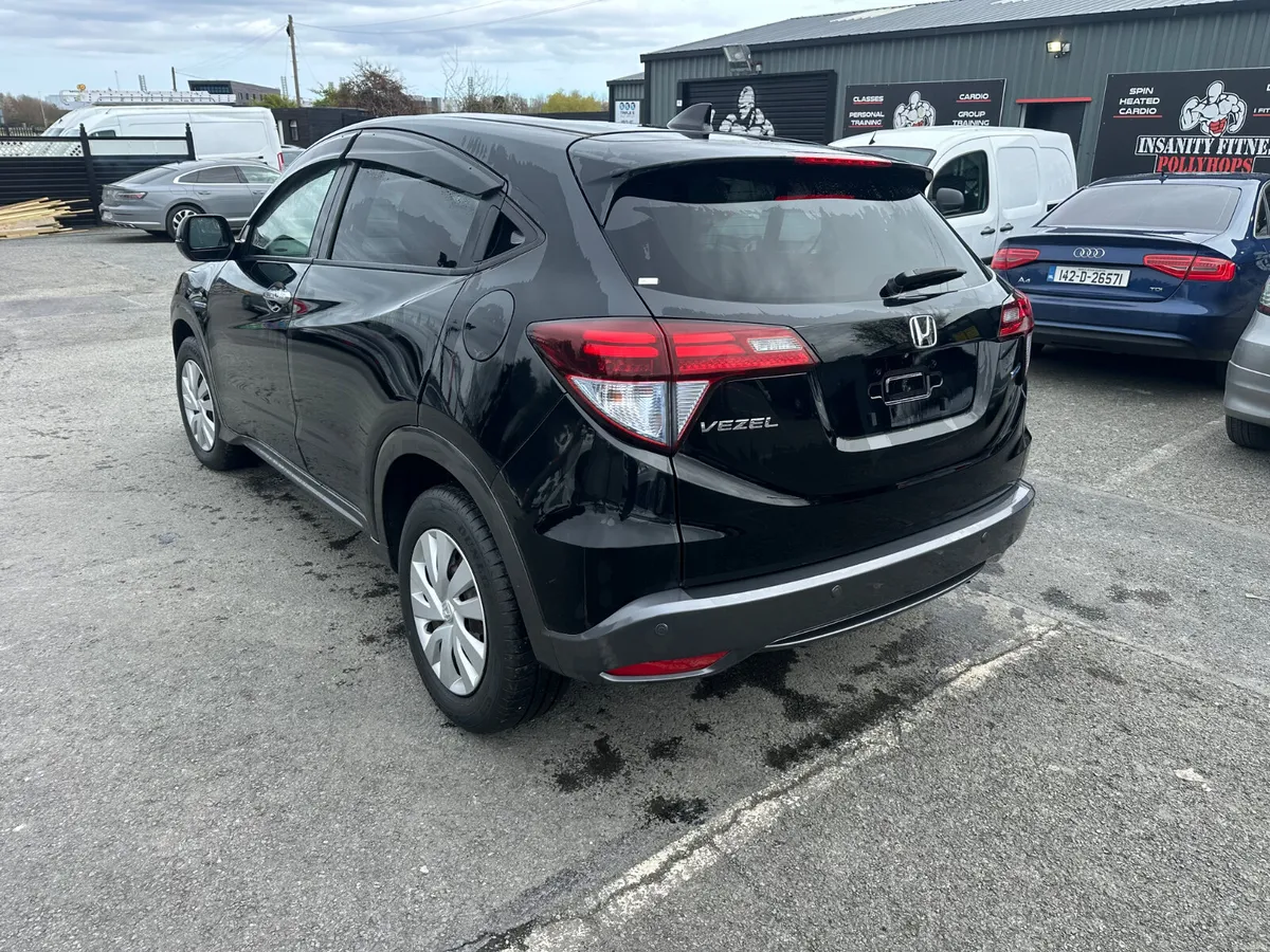 2015 Honda Vezel 1.5L Hybrid Low Miles Fresh Nct - Image 3