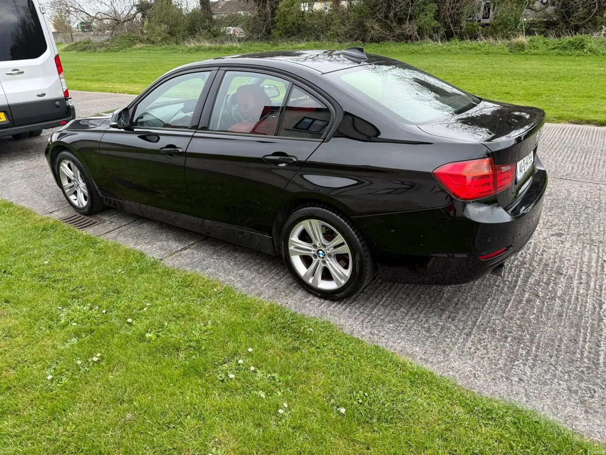 BMW 3 Series - Image 2