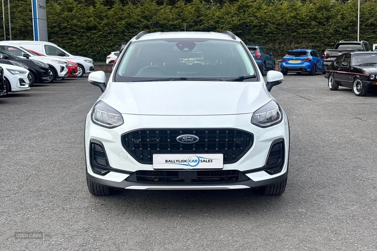 Ford Fiesta 1.0T 125PS MHEV Active X Edition in Wh - Image 4