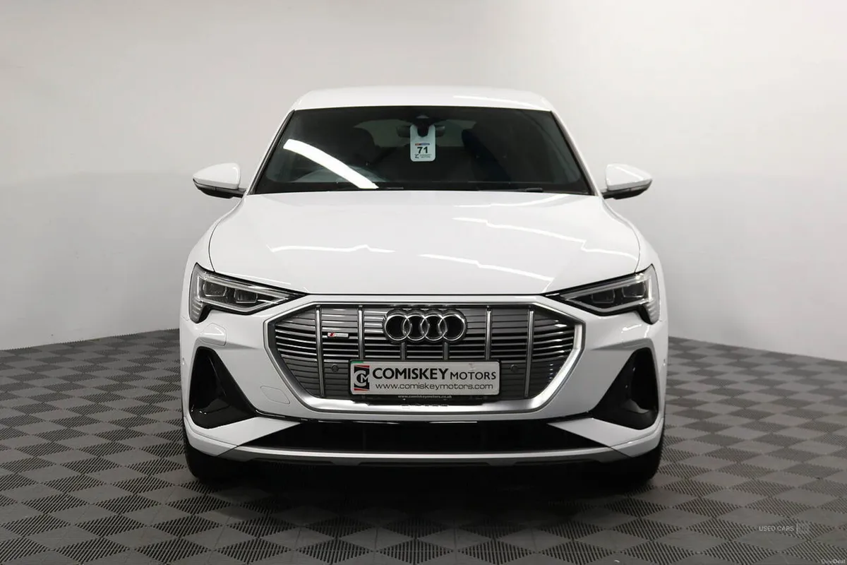 Audi e-tron S line - Image 2