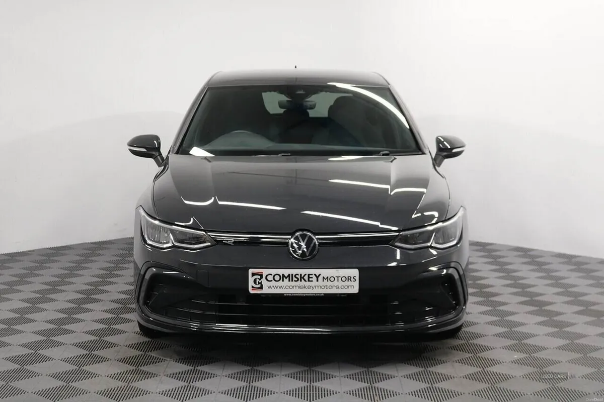 Volkswagen Golf eTSI MHEV R-Line - Image 2