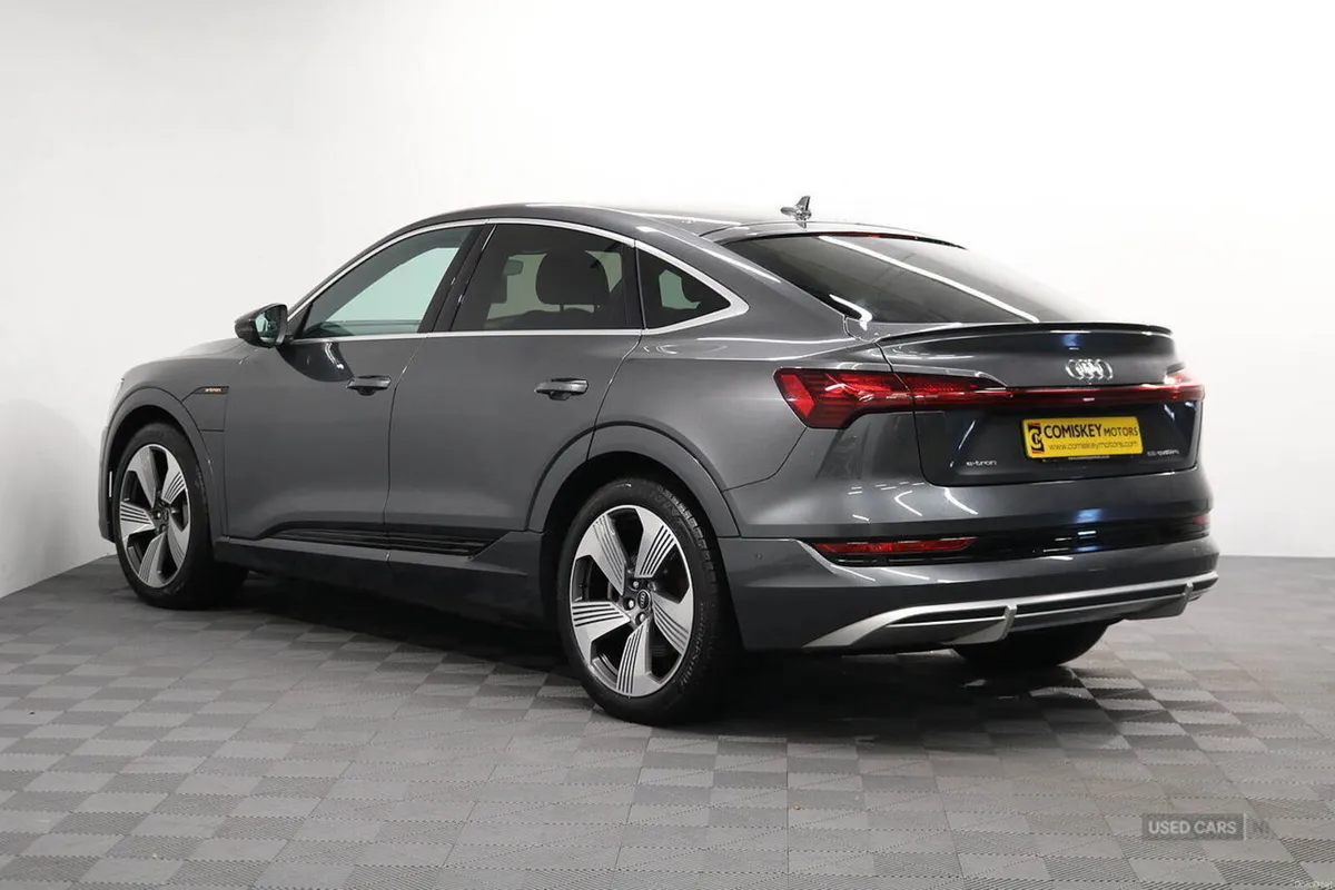 Audi e-tron S line - Image 4