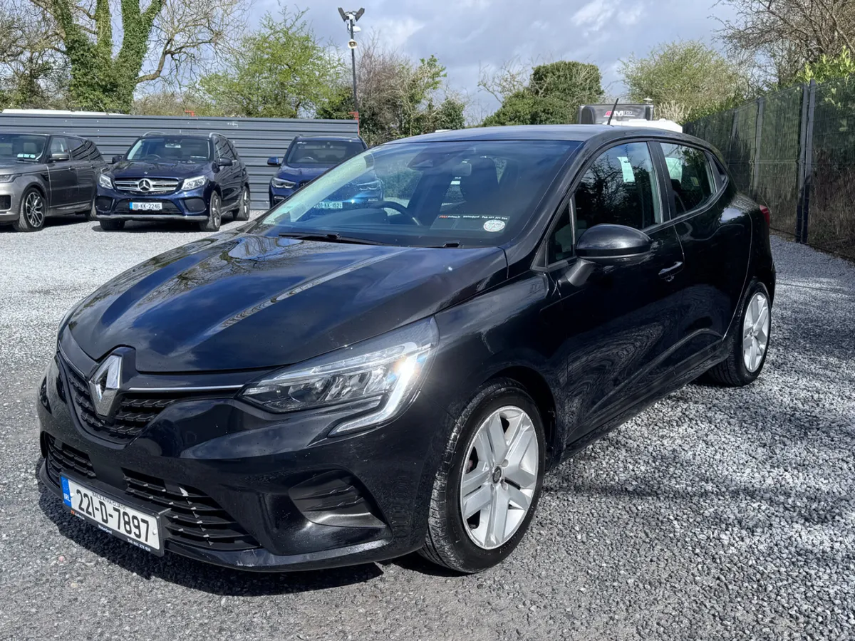 Renault Clio 2022 from €69 per week - Image 3