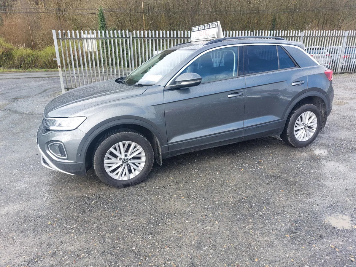Volkswagen T-Roc 2022 - Image 6