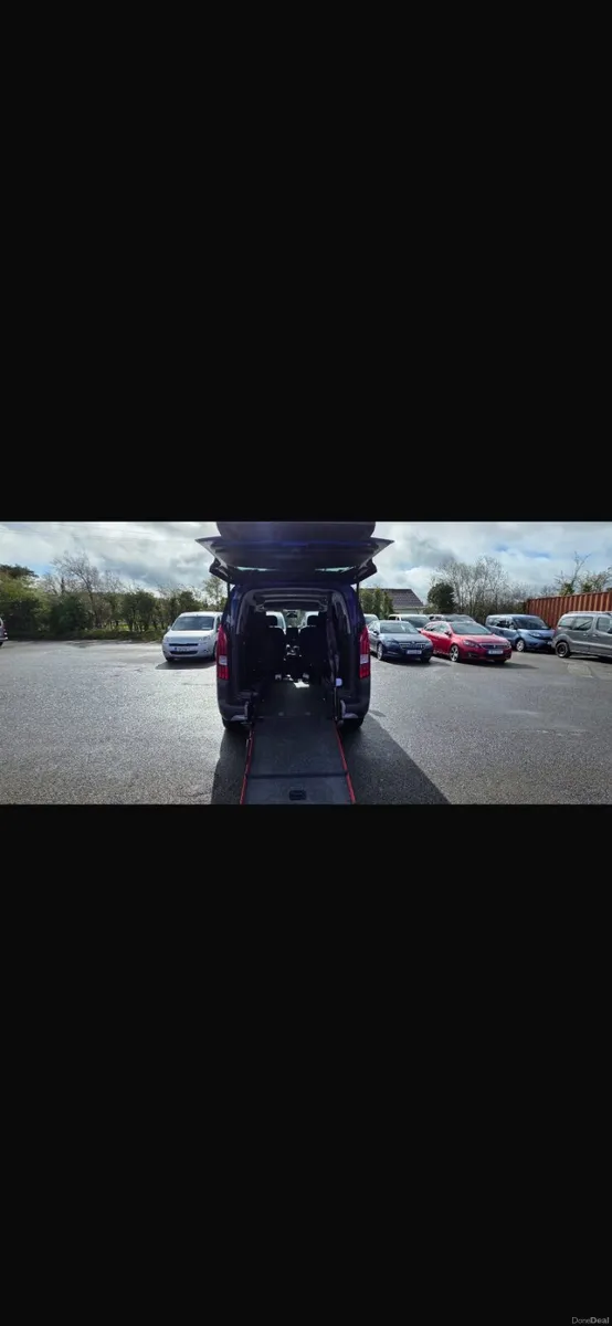 Wheelchair Accessible Peugeot Rifter 2022 - Image 4