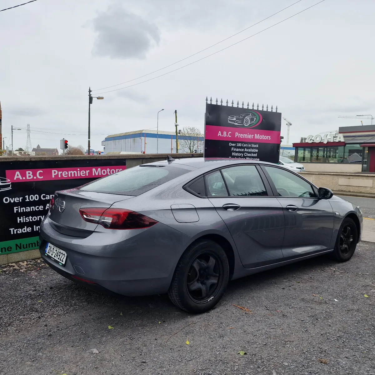 Opel Insignia 2021 Low miles Only 100k km - Image 2