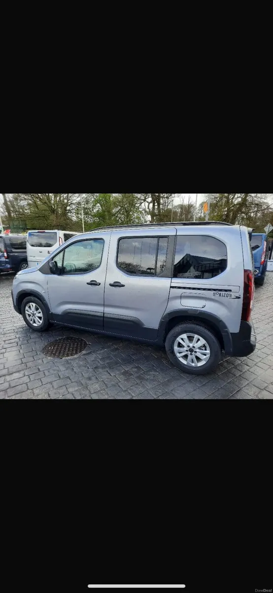 Wheelchair Accessible Peugeot Rifter 2025 - Image 2