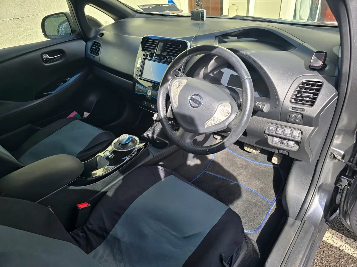 Nissan Leaf 2017 - Image 2