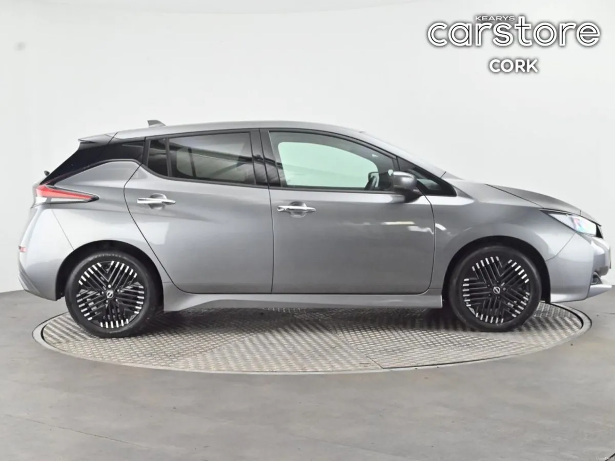 Nissan Leaf Leaf N-Connecta  N-Connecta  150 Elect - Image 2