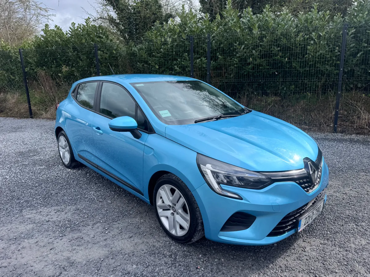 Renault Clio 2022 from €69 per week - Image 4