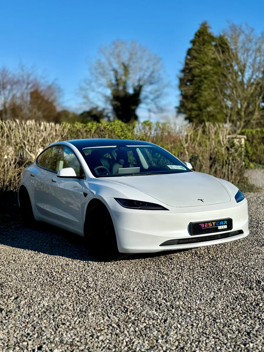 2025 Tesla Model 3 RWD Automatic 62.5 kWh Battery - Image 1
