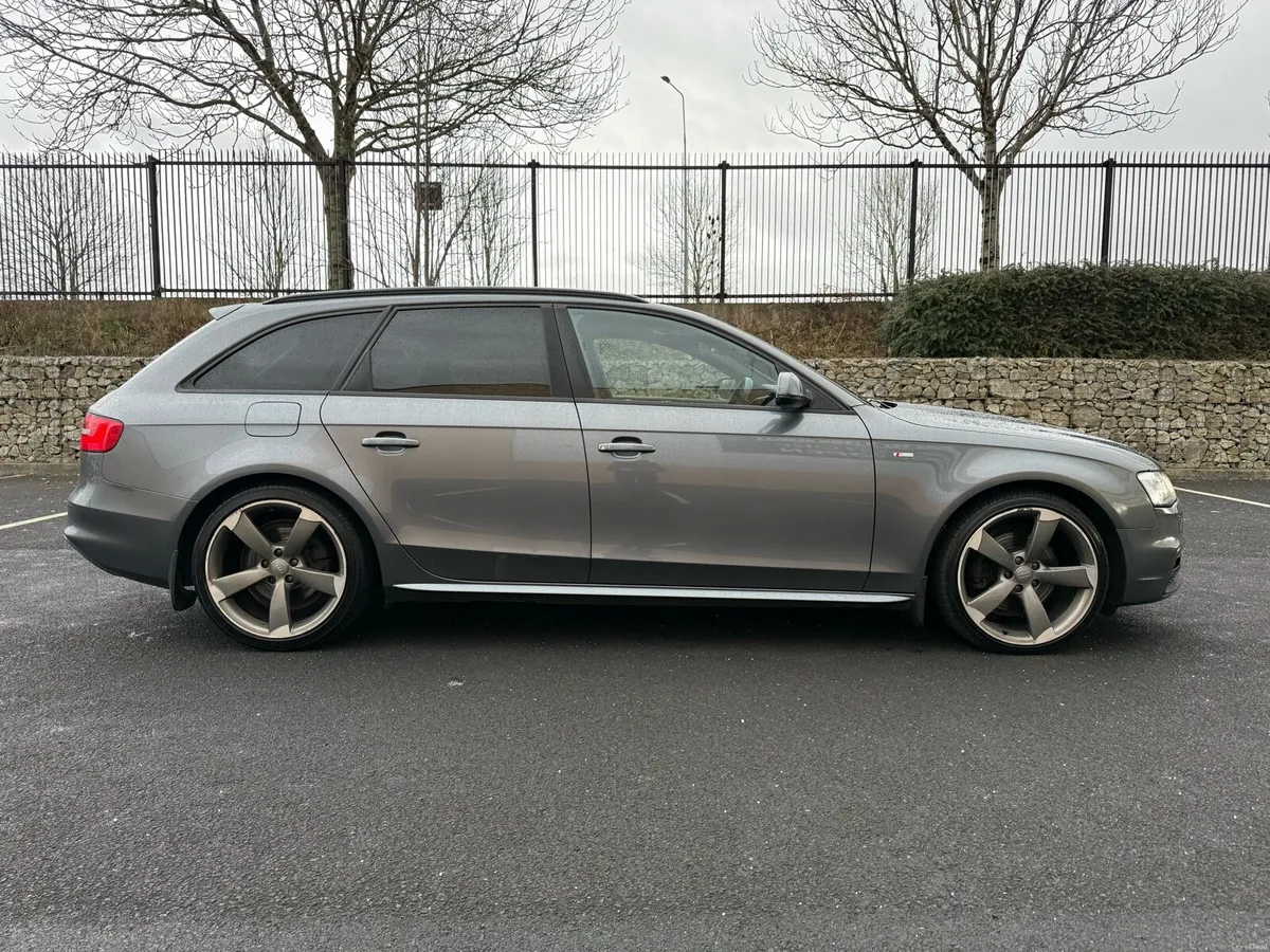Audi A4 Avant 2.0 TDi BLACK EDITION 150hp - Image 4