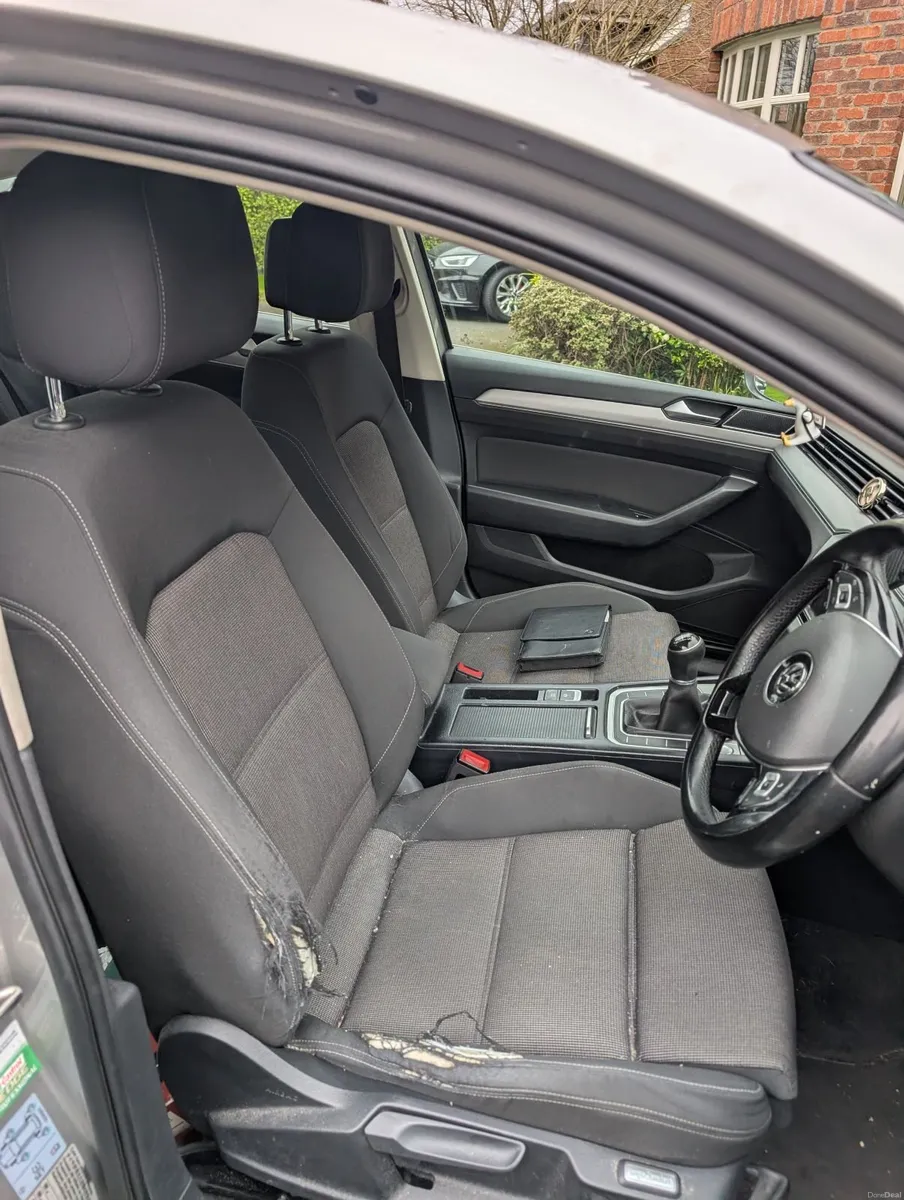 Volkswagen Passat 2015 - Image 4