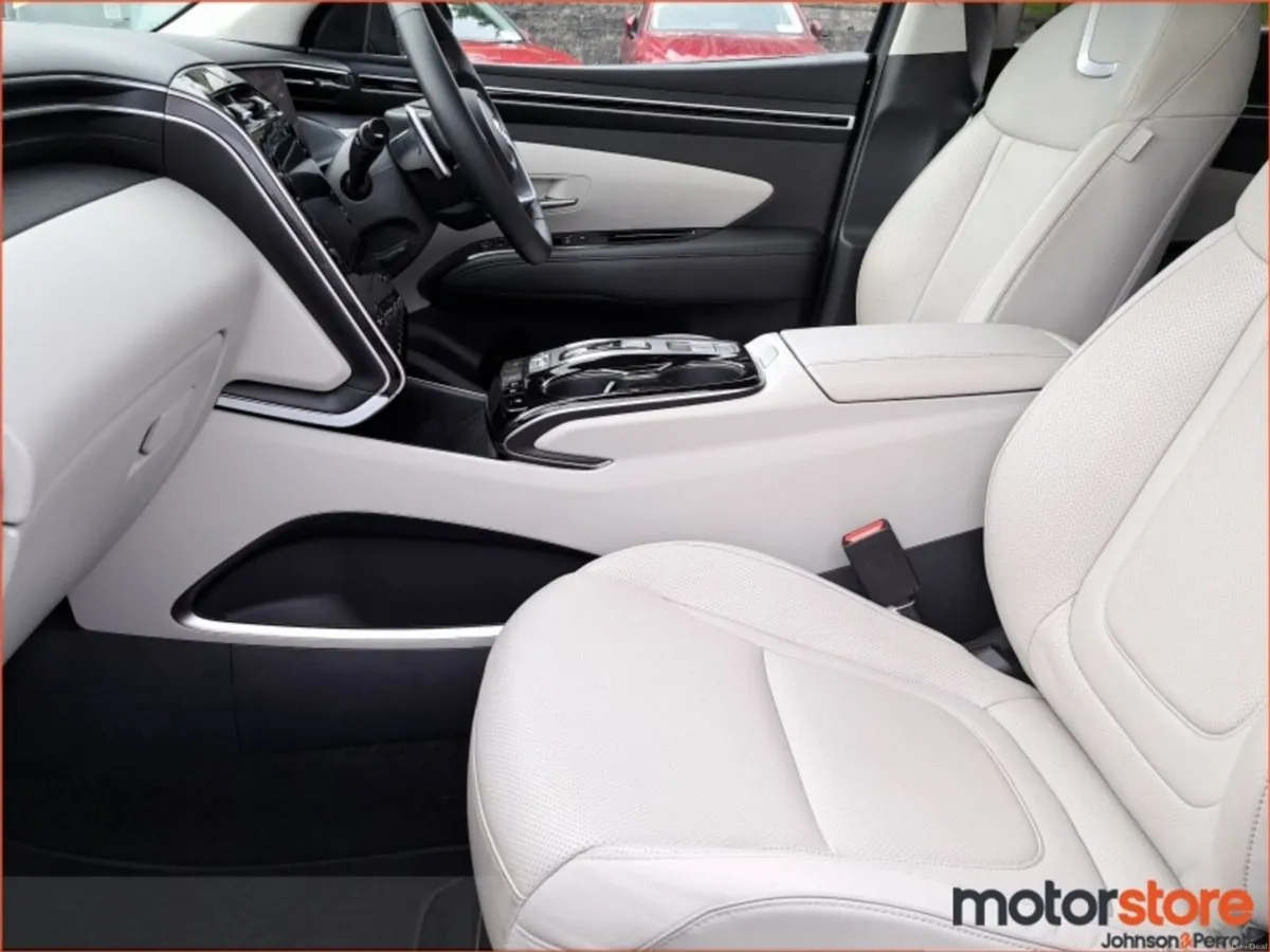 Hyundai Tucson 4WD Executive PHEV Auto w.2 Tone Ro - Image 3