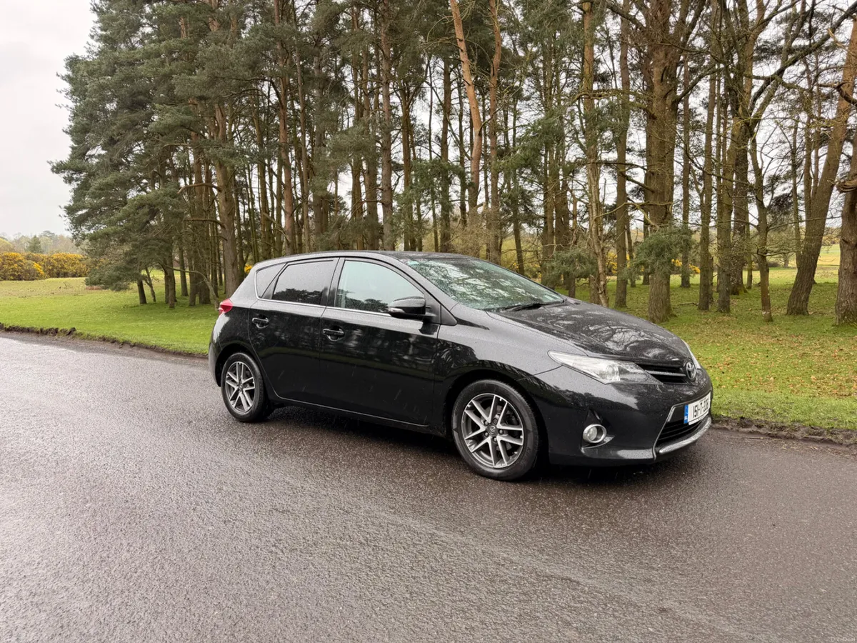 Toyota Auris 2015 1.4 Diesel - Image 1