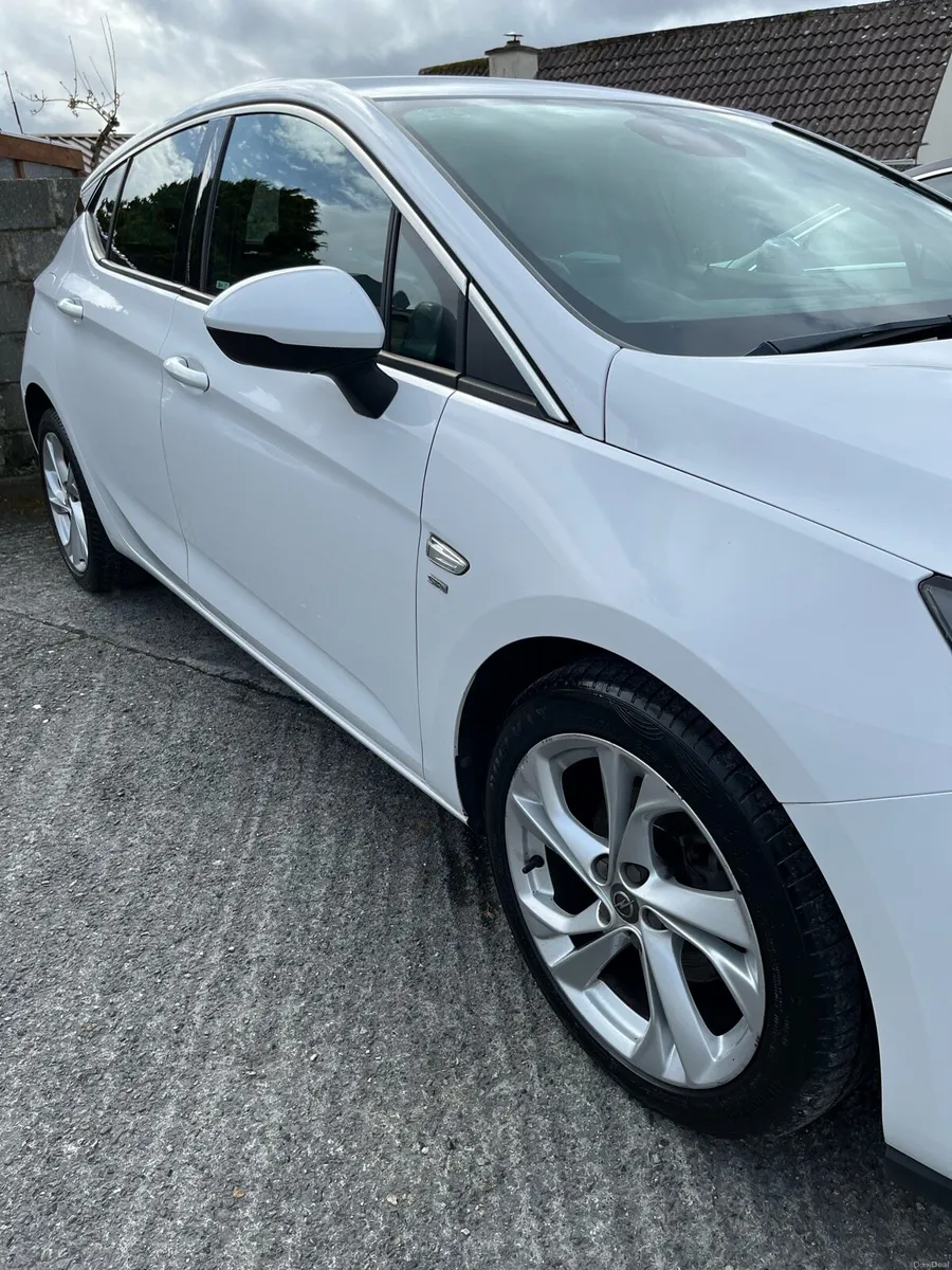 Opel Astra SRI 1.6 CDTI 110PS 5door - Image 2
