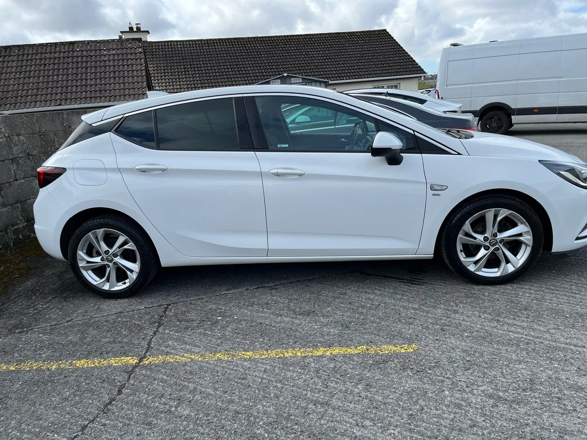 Opel Astra SRI 1.6 CDTI 110PS 5door - Image 3