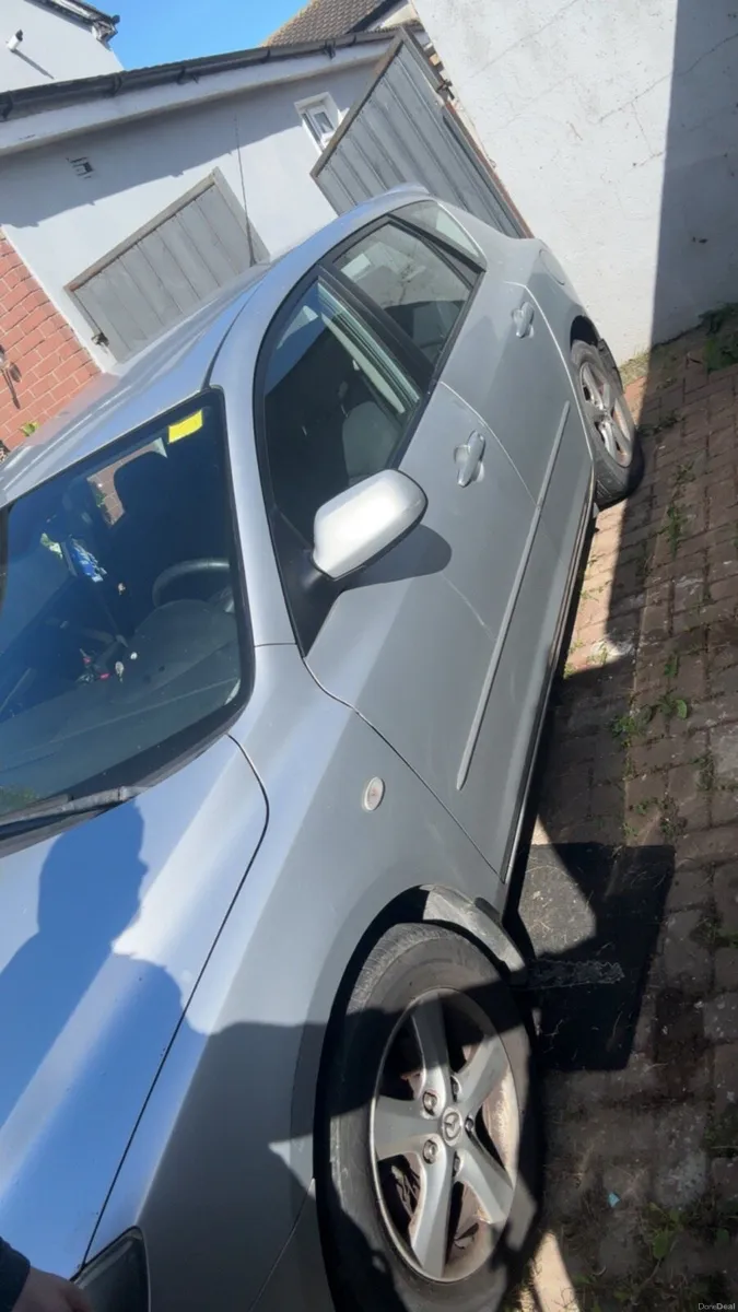 Mazda 3 2010 - Image 2