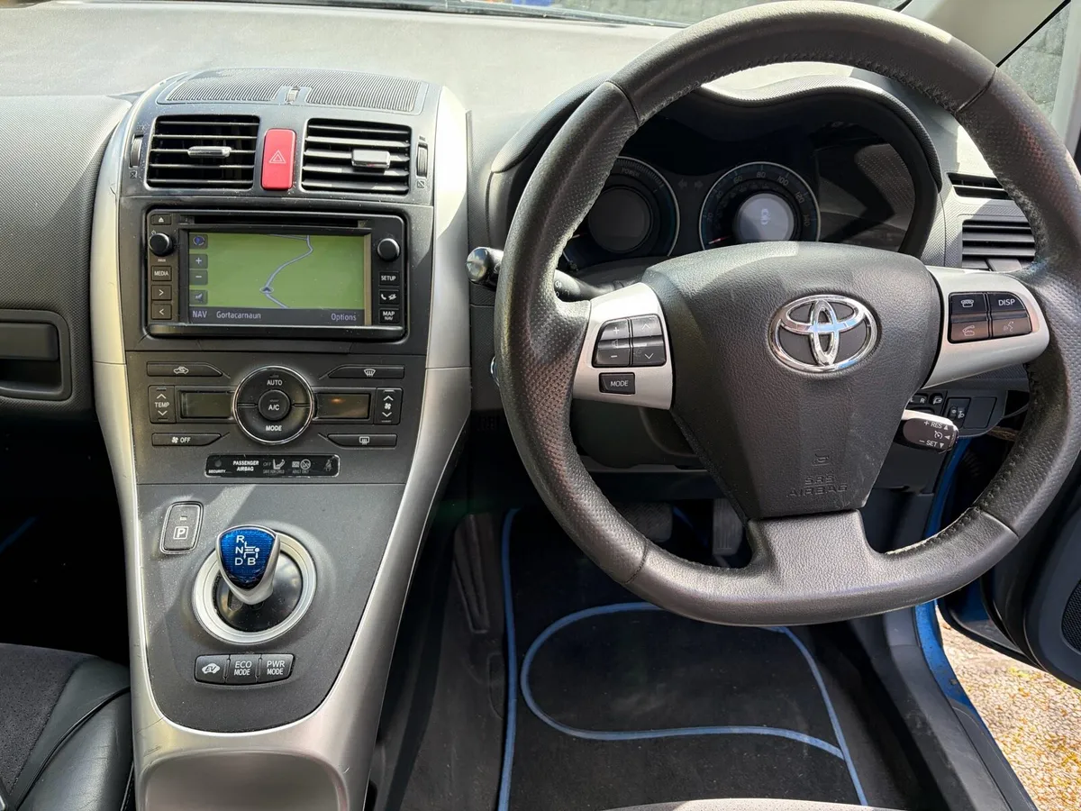 Toyota Auris - Image 3