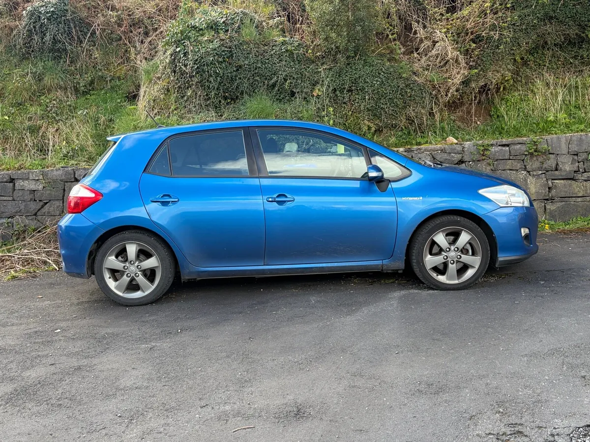 Toyota Auris - Image 1