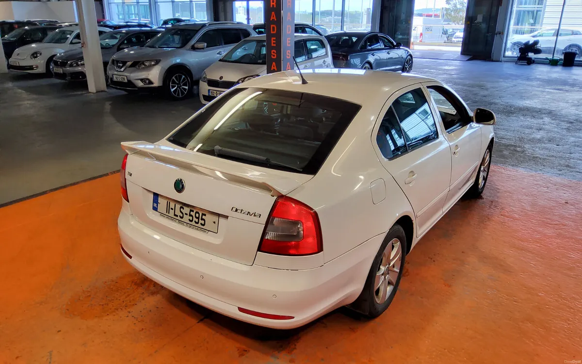 Skoda Octavia 2011 - Image 3