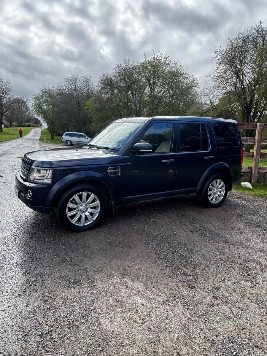 2014 Landrover Discovery 5 seat Commercial - Image 1