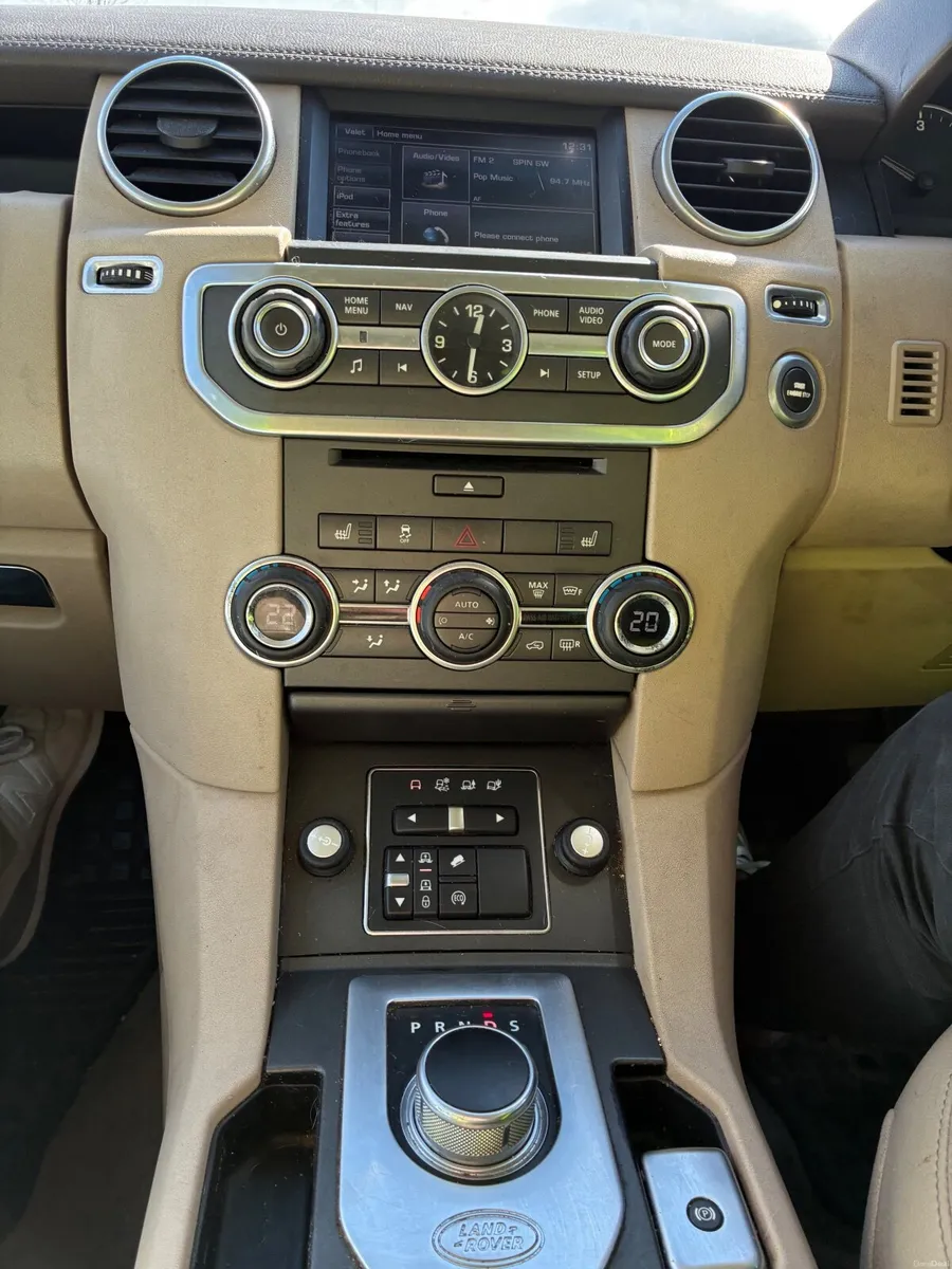 2015 Land Rover Discovery 4 Crew Cab 3.0 - Image 4