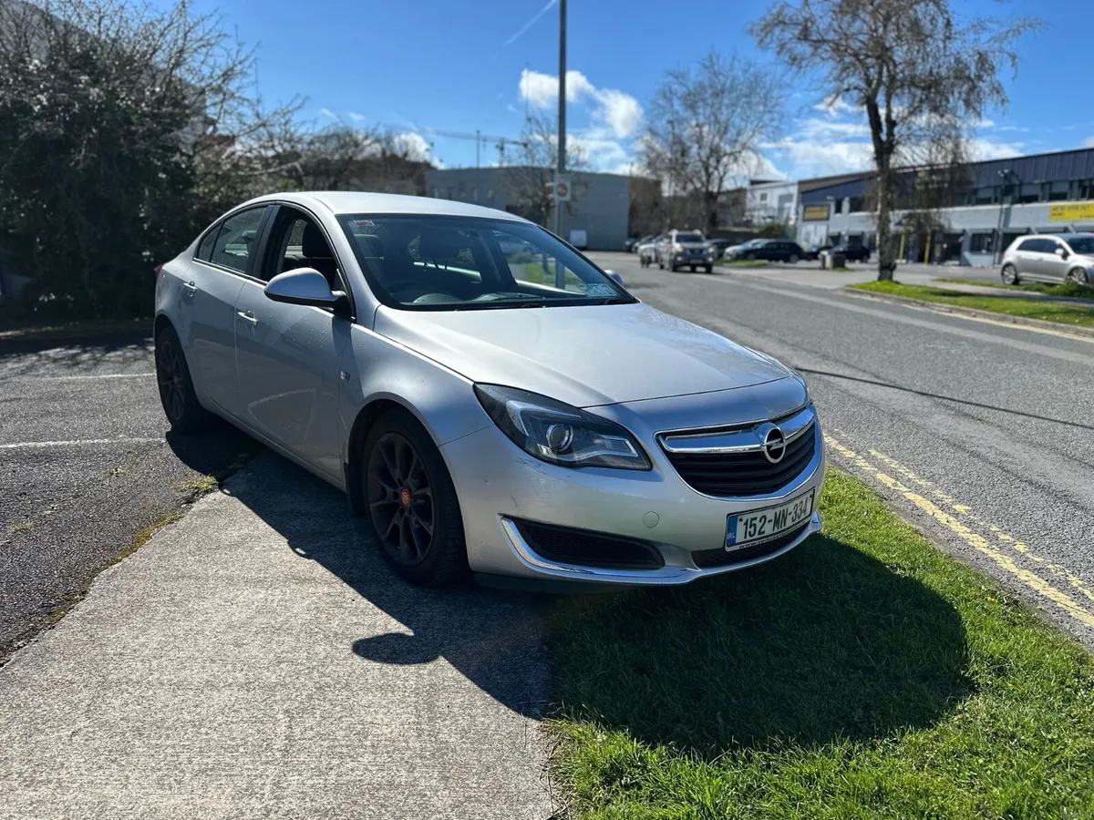 Opel Insignia 2015 - Image 1