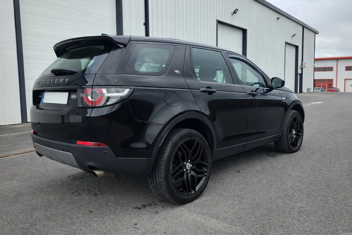 Landrover Discovery Sport 7 seater - Image 3