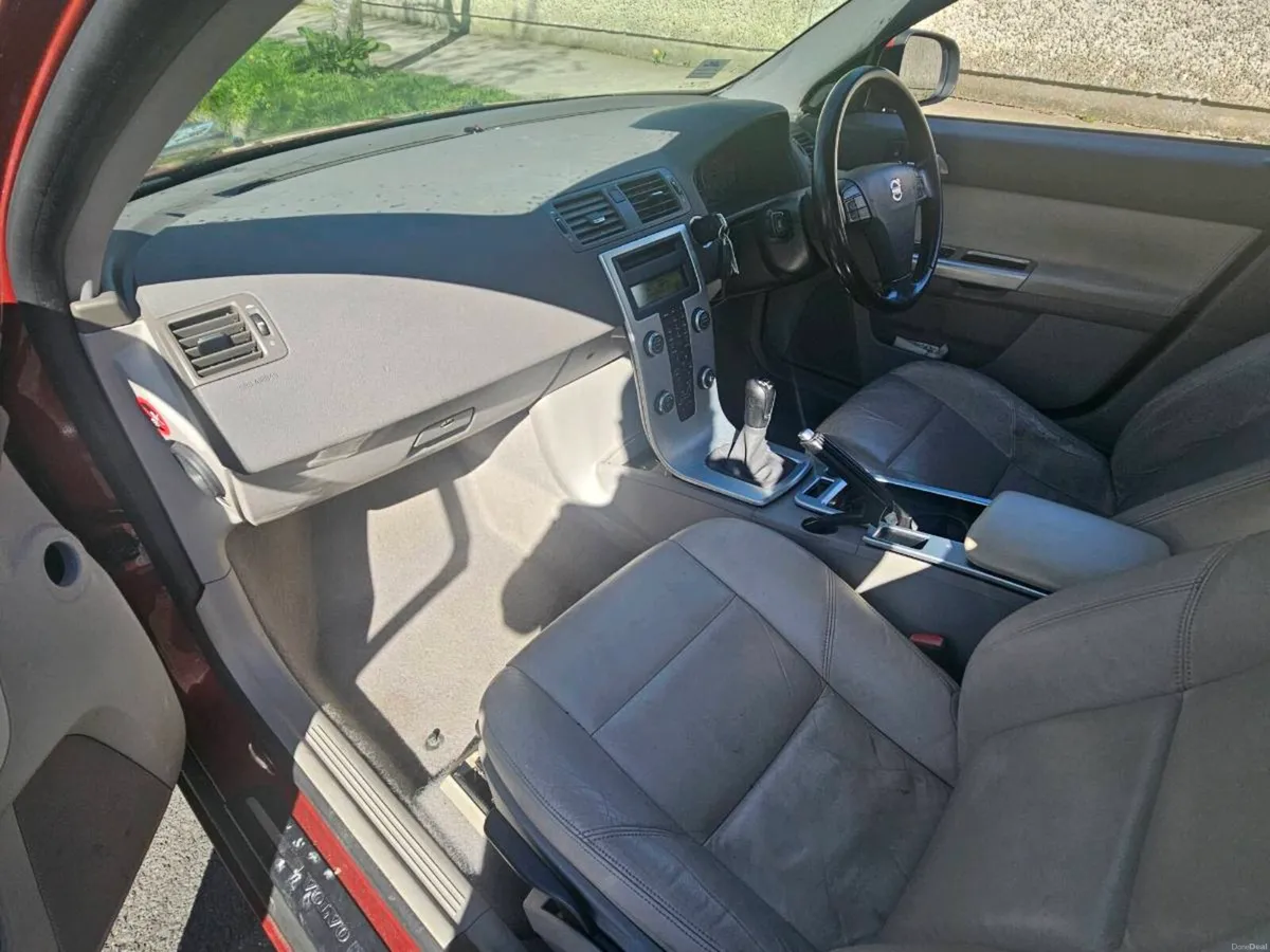 2011 Volvo V40 (Diesel, NCT 12/26) - Image 3