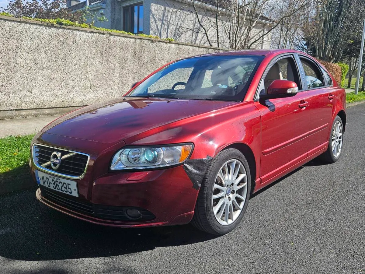 2011 Volvo V40 (Diesel, NCT 12/26) - Image 1