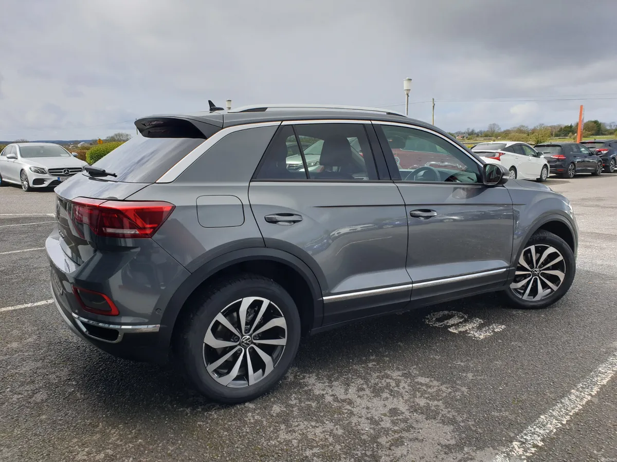 Volkswagen T-Roc 1.5TSI STYLE AUTO - Image 6
