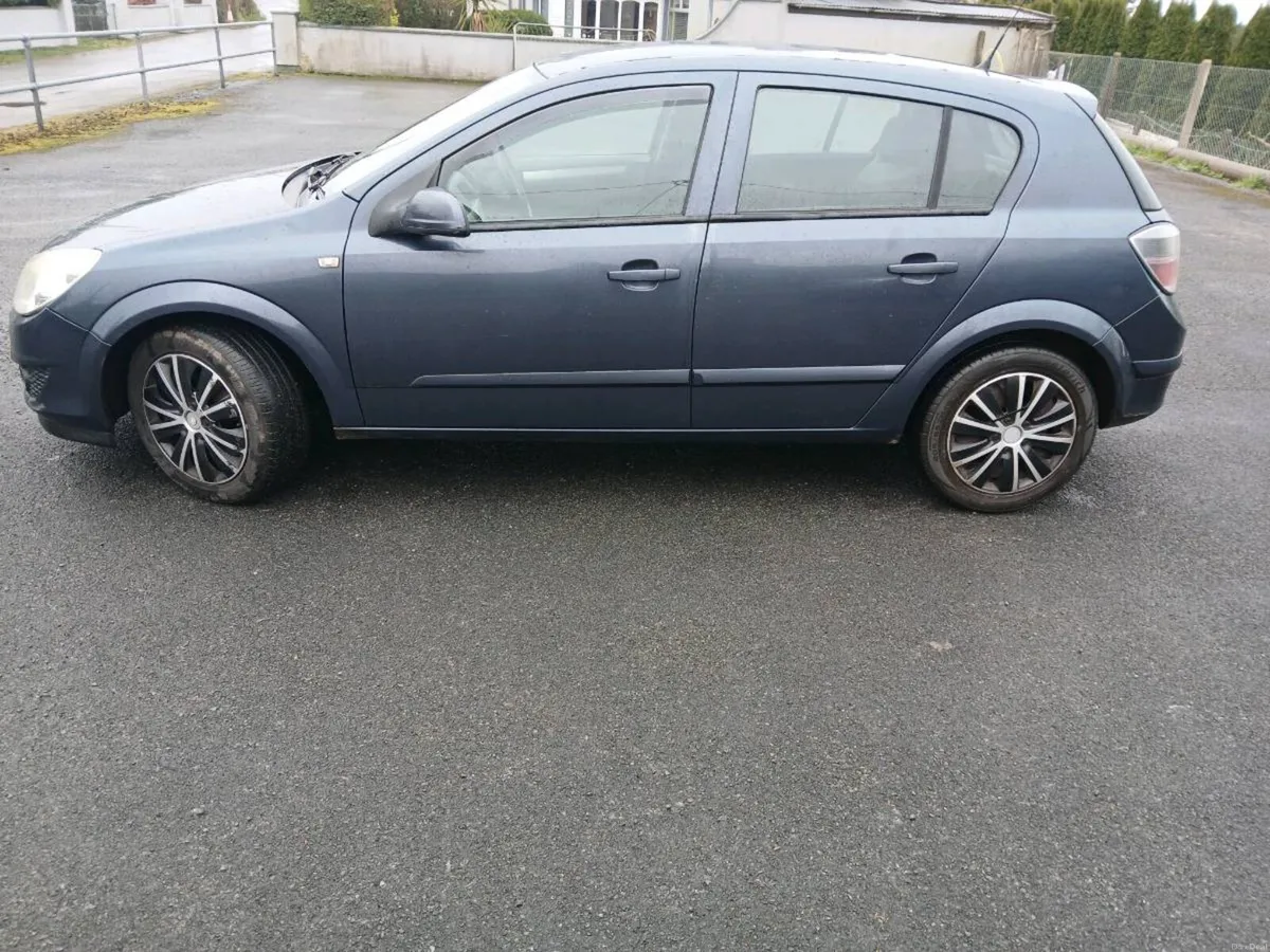Opel Astra - Image 2