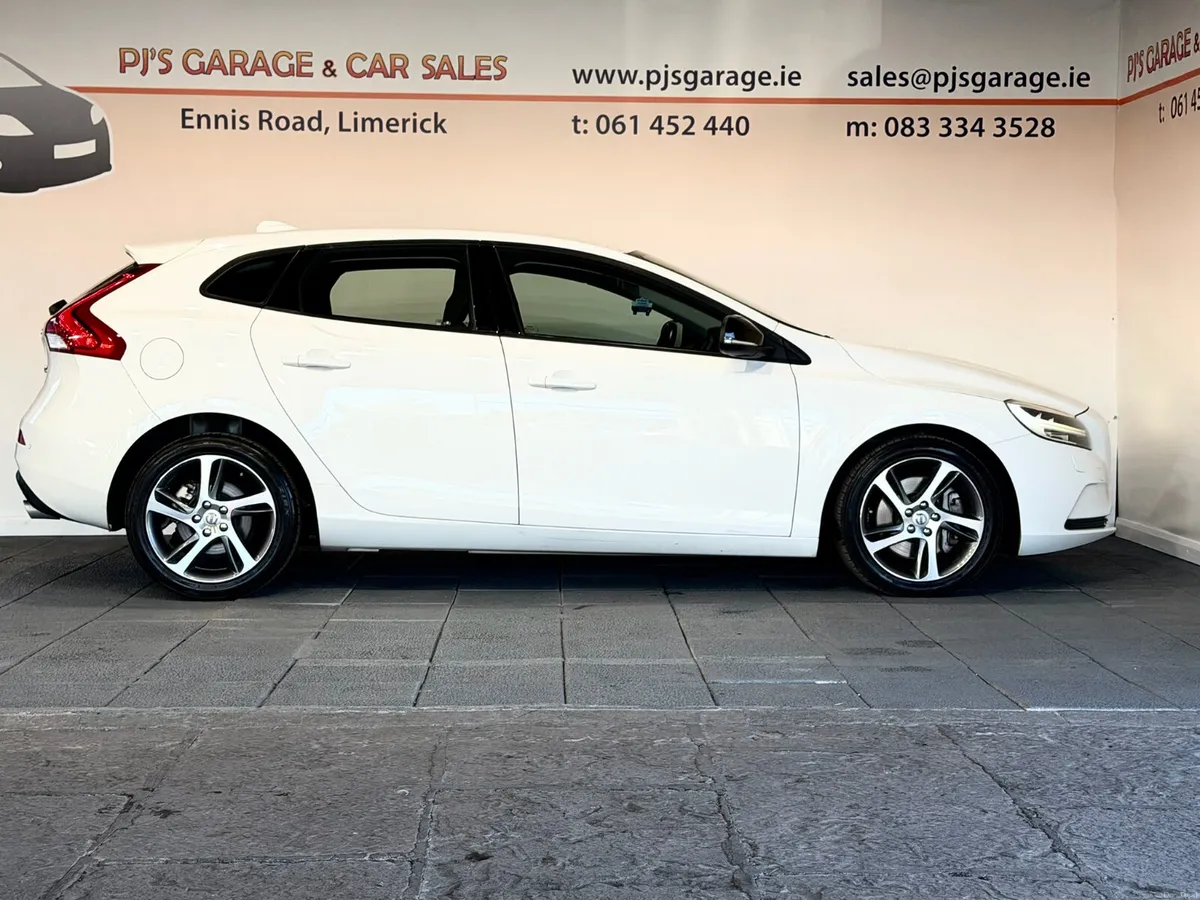 Volvo V40, 2018 - 1 Year Warranty/New NCT - Image 4