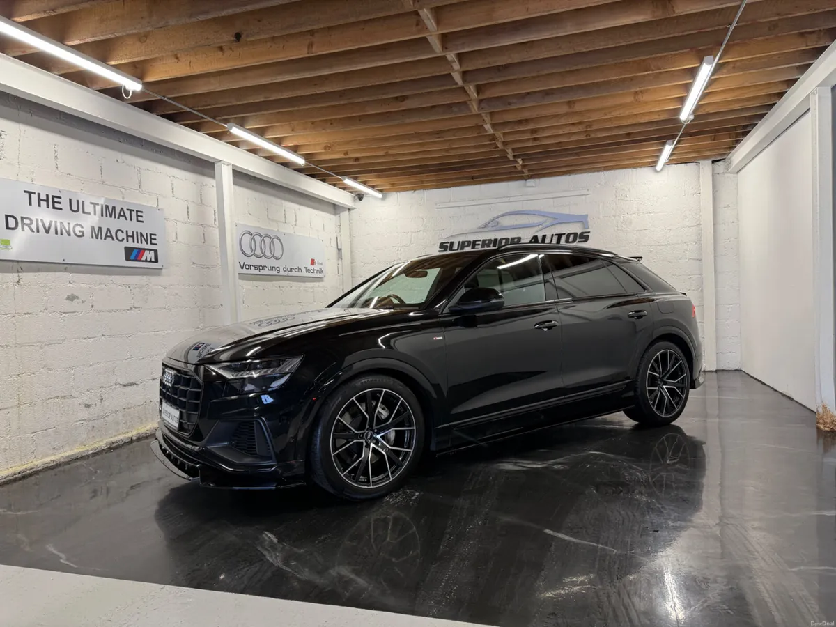 2022 Audi Q8 S-Line Black Edition 55TFSI E Quattro - Image 2