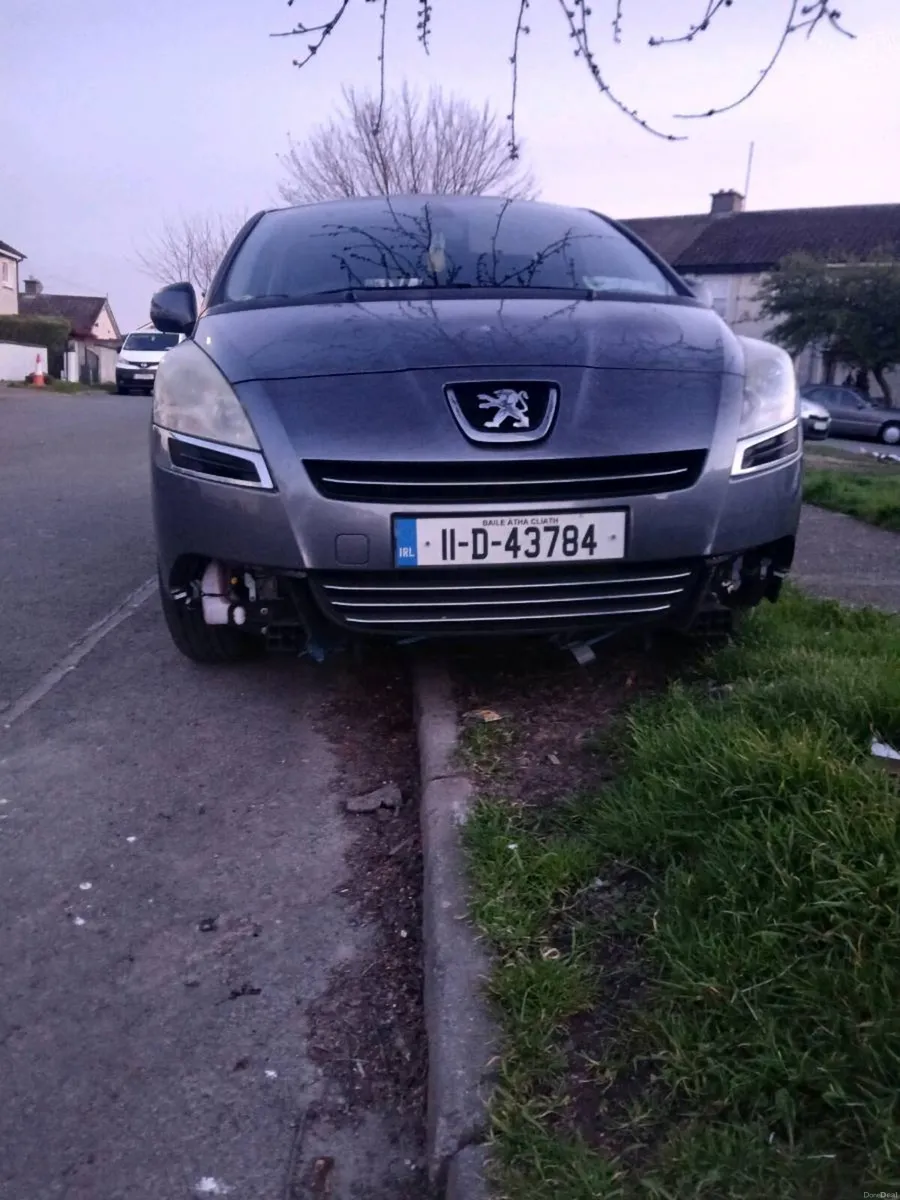 Peoguet 5008 - Image 1